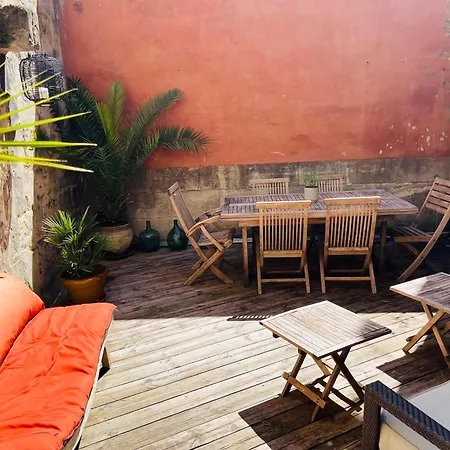 Bel Terrasse Apartment *